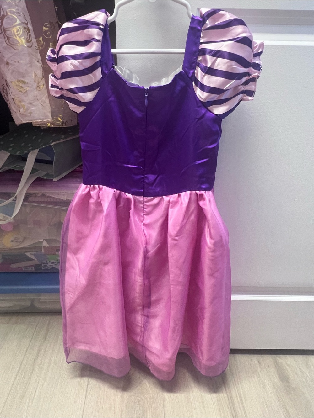 Rapunzel Dress - Picture 5 of 6